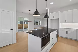 61168 SE Wagyu Dr, Bend, OR 97702 - Photo 12