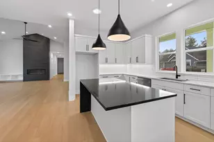 61168 SE Wagyu Dr, Bend, OR 97702 - Photo 8