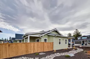 61168 SE Wagyu Dr, Bend, OR 97702 - Photo 6