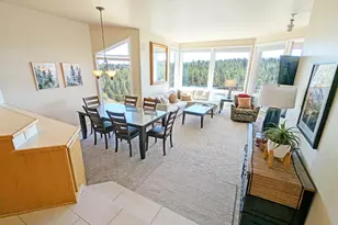 19717 SW Mount Bachelor Dr, Bend, OR 97702 - Photo 4