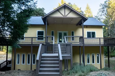 709 Pinewood Way, Cave Junction, OR 97523 - Photo 2
