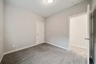 489 NW 29th St, Redmond, OR 97756 - Photo 18