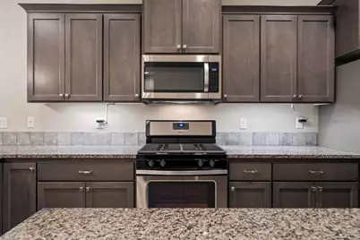 489 NW 29th Street, Redmond, OR 97756 - Photo 6