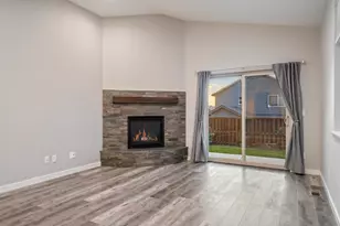 489 NW 29th St, Redmond, OR 97756 - Photo 8