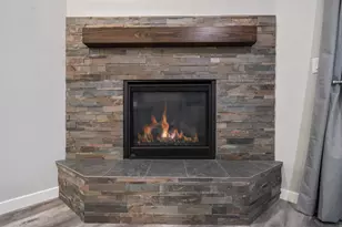 489 NW 29th St, Redmond, OR 97756 - Photo 10