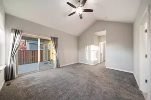 489 NW 29th St, Redmond, OR 97756 - Photo 14