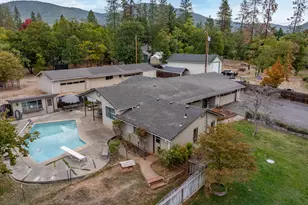 338 Kilborn Dr, Grants Pass, OR 97526 - Photo 38