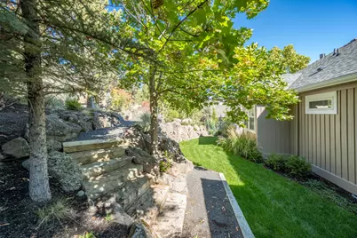 2525 NW 1st Street, Bend, OR 97703 - Photo 12