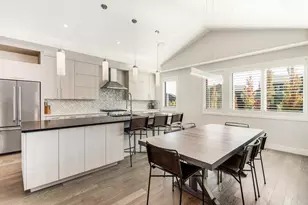 19211 Gateway Loop, Bend, OR 97702 - Photo 12