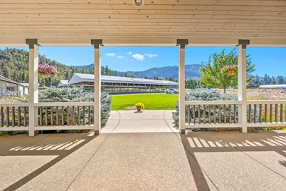 18200 Williams Highway, Williams, OR 97544 - Photo 10