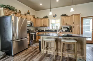 18200 Williams Hwy, Williams, OR 97544 - Photo 46