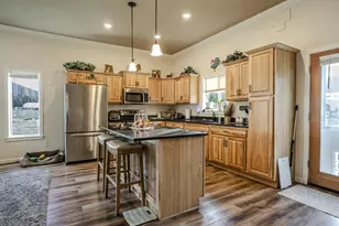 18200 Williams Hwy, Williams, OR 97544 - Photo 46