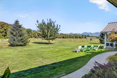 18200 Williams Highway, Williams, OR 97544 - Photo 40