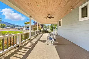 18200 Williams Hwy, Williams, OR 97544 - Photo 8