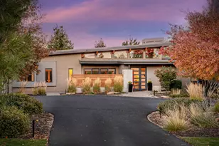61612 Hosmer Lake Dr, Bend, OR 97702 - Photo 1