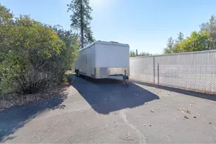 165 Sunbeam Cir, Merlin, OR 97532 - Photo 40