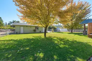 165 Sunbeam Cir, Merlin, OR 97532 - Photo 46