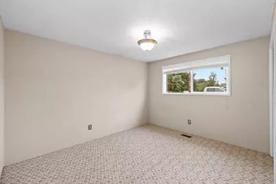920 N 10th Street, Central Point, OR 97502 - Photo 14