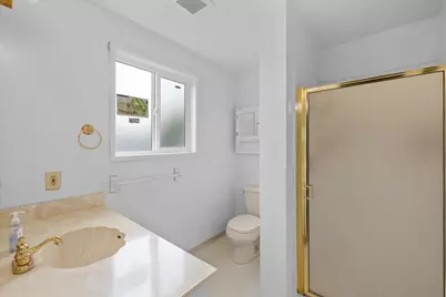 920 N 10th Street, Central Point, OR 97502 - Photo 16