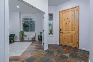 19442 Chip Shot Ln, Bend, OR 97702 - Photo 10