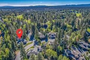 19442 Chip Shot Ln, Bend, OR 97702 - Photo 4