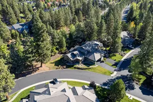 19442 Chip Shot Ln, Bend, OR 97702 - Photo 6