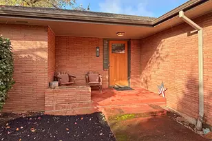 571 NW Wade Street NW, Estacada, OR 97023 - Photo 4