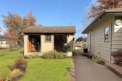 571 NW Wade Street NW, Estacada, OR 97023 - Photo 12