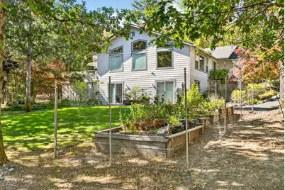 250 Cambridge Drive, Grants Pass, OR 97526 - Photo 26