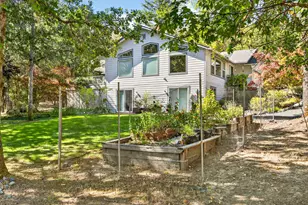 250 Cambridge Dr, Grants Pass, OR 97526 - Photo 26