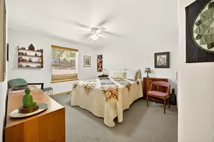 250 Cambridge Dr, Grants Pass, OR 97526 - Photo 14