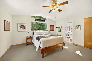 250 Cambridge Dr, Grants Pass, OR 97526 - Photo 12