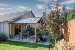 2745 SW 32nd St, Redmond, OR 97756 - Photo 30