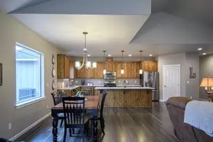 2745 SW 32nd St, Redmond, OR 97756 - Photo 20