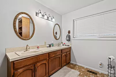 10665 Redwood Highway, Wilderville, OR 97543 - Photo 18