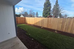 1858 Ingram Ln, Medford, OR 97501 - Photo 18