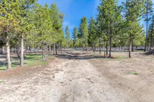 8859 Split Rail Rd, La Pine, OR 97739 - Photo 10