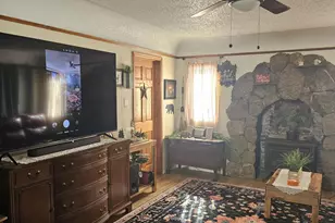 1435 Worden Ave, Klamath Falls, OR 97601 - Photo 4