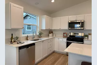 590 NE Arnold Street #183, Madras, OR 97741 - Photo 4