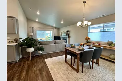 3395 NW 11th Court, Redmond, OR 97756 - Photo 4