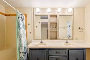 64100 N Hwy 97, Bend, OR 97701 - Photo 10