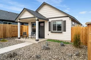 3246 NW 9th St, Redmond, OR 97756 - Photo 14