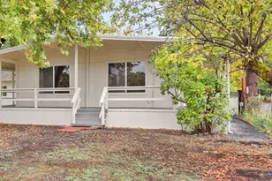 335 Tavis Dr, Merlin, OR 97532 - Photo 1