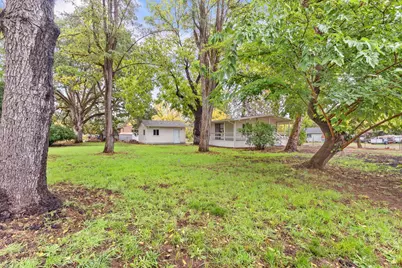 335 Tavis Drive, Merlin, OR 97532 - Photo 2
