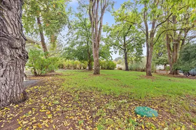 335 Tavis Drive, Merlin, OR 97532 - Photo 22