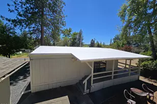 335 Tavis Dr, Merlin, OR 97532 - Photo 2