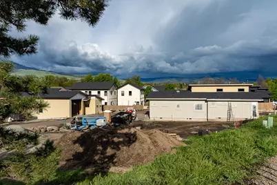 381 Clinton Street #5200, Ashland, OR 97520 - Photo 4