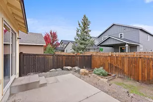 3204 Northeast Spring Creek Place, Bend, OR 97701 - Photo 16