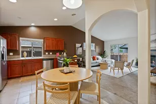 3204 Northeast Spring Creek Place, Bend, OR 97701 - Photo 4