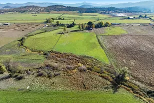 2545 Meridian Rd, Eagle Point, OR 97524 - Photo 22